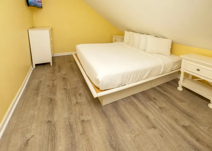 Commander House Hotel